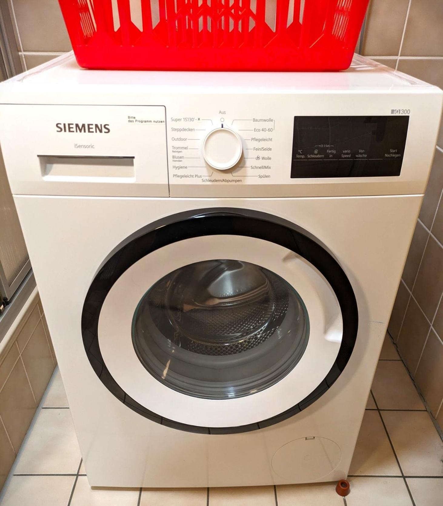 4 Zimmer Geraeumige Und Ruhig Gelegene Ferien- Und Monteurwohnung Nur Fuer Sie Allein Aujvari Vermietungen Spiegelberg Exterior photo