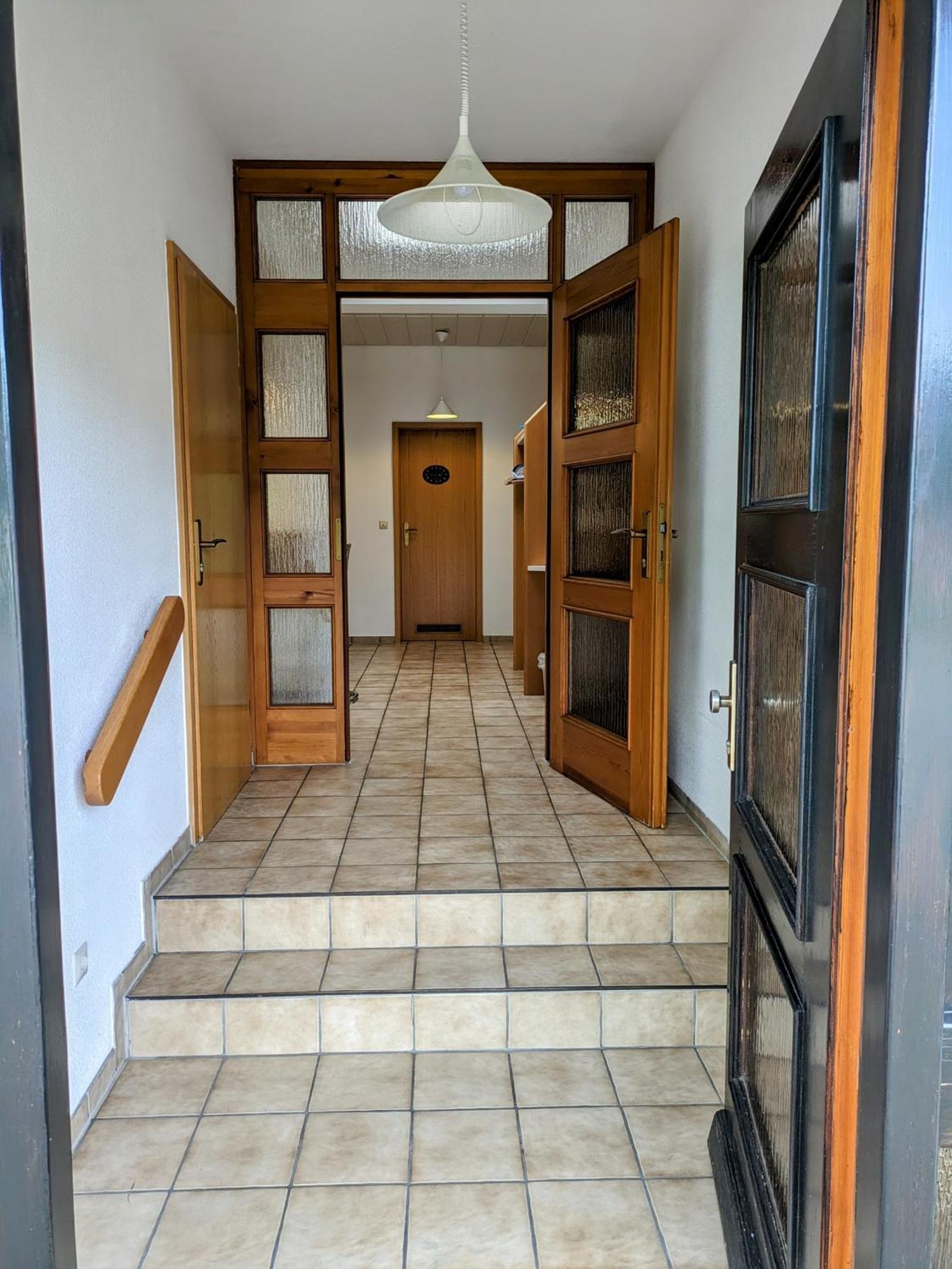 4 Zimmer Geraeumige Und Ruhig Gelegene Ferien- Und Monteurwohnung Nur Fuer Sie Allein Aujvari Vermietungen Spiegelberg Exterior photo