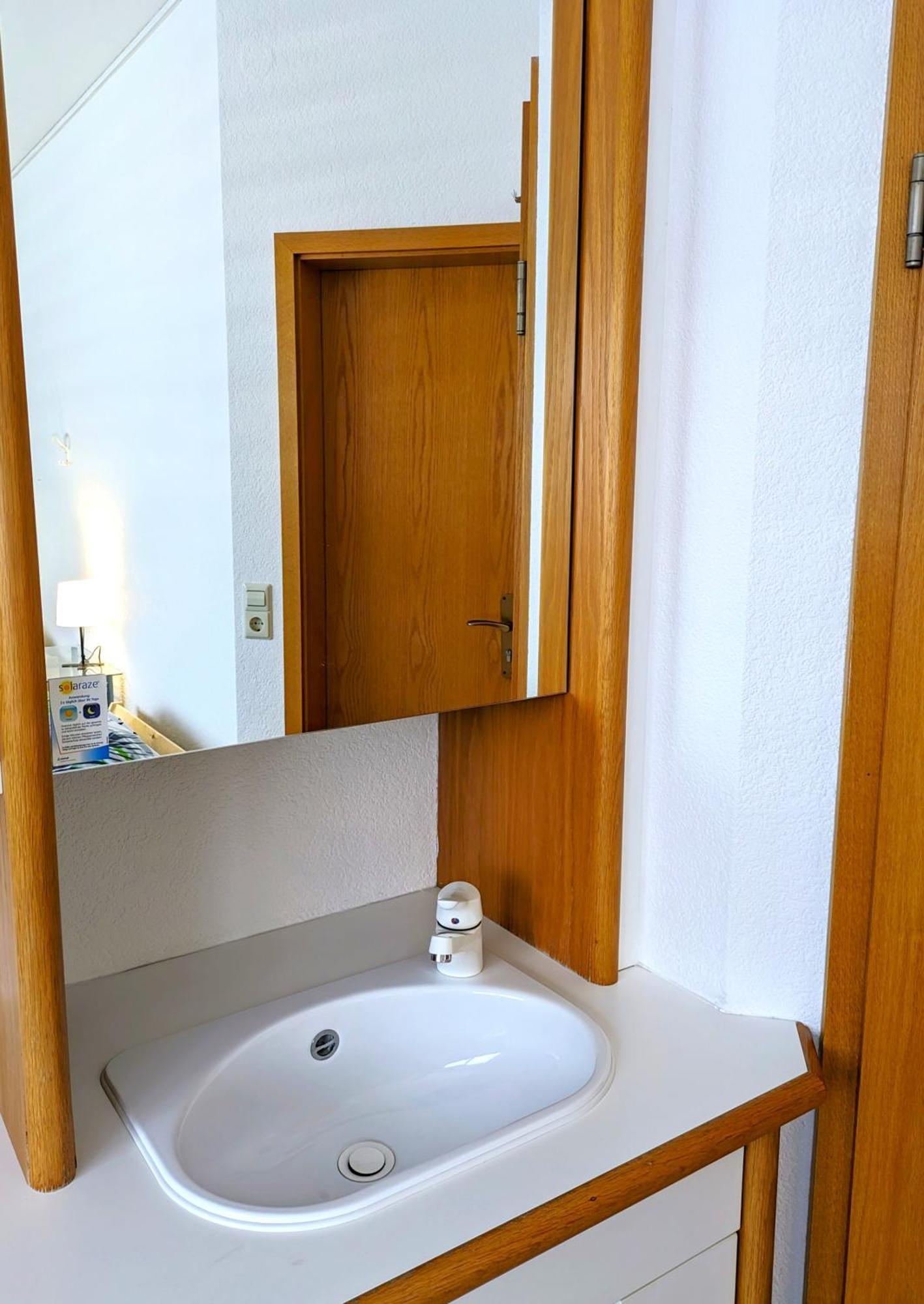 4 Zimmer Geraeumige Und Ruhig Gelegene Ferien- Und Monteurwohnung Nur Fuer Sie Allein Aujvari Vermietungen Spiegelberg Exterior photo
